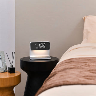 3-in-1 Bedlamp met Draadloze Oplader – LCD Alarmklok & Touch Dimbare LED Tafellamp