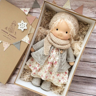 MEELANO Håndlavet Waldorf dukke Beige hat