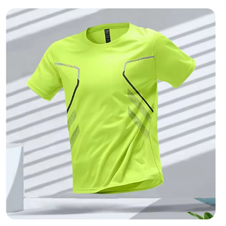 Ademend sportshirt voor heren, geschikt voor fitness, hardlopen en training – ideaal voor actieve mannen. groen