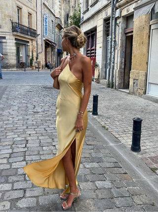 Dames Slip Dress – Zijdezachte Satijnlook – One-Shoulder – Midi Lengte – Met Split Geel
