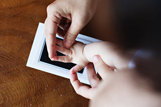 Inktvrije Baby Hand- en Voetafdruk Kit - Rommelvrije Herinnering Fotolijst Set, Veilige Pasgeboren Hand- en Voetafdruk Maker voor Nieuwe Ouders