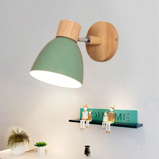 Houtkleurige Wandlamp met Scandinavisch Design Groen