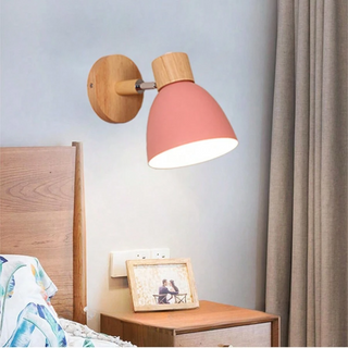 Houtkleurige Wandlamp met Scandinavisch Design