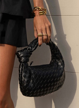 Crossbodytas met geweven design, gemaakt van veganistisch leer, lichtgewicht.