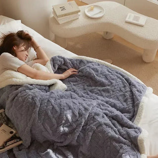 Dikke winterdeken van lamswol met fleecevoering voor extra warmte en comfort. Blauw