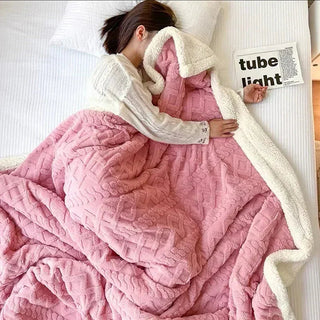 Dikke winterdeken van lamswol met fleecevoering voor extra warmte en comfort.