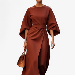 Elora | Asymmetrische feestjurken voor dames – een gedurfde combinatie van elegant en modern design voor in de stad Roestbruin