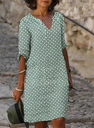 Parsha | Vintage zomerjurk – Split-halslijn, 3/4 mouwen & Klassieke midi-elegantie groen