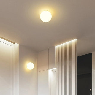 Globa plafondlamp - Moderne ronde plafondlamp van glas en aluminium met zacht licht.