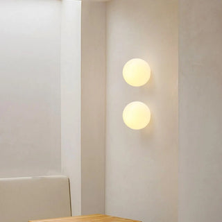 Globa plafondlamp - Moderne ronde plafondlamp van glas en aluminium met zacht licht.