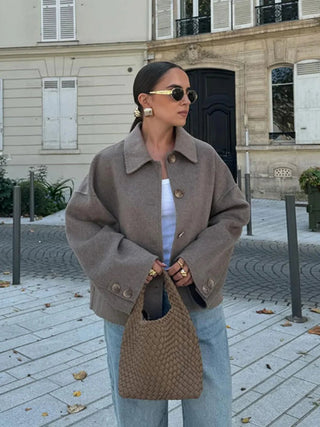 Savanne | Stijlvolle Dames Jas van Wolmix voor Herfst/Winter – Klassiek & Warm Taupe
