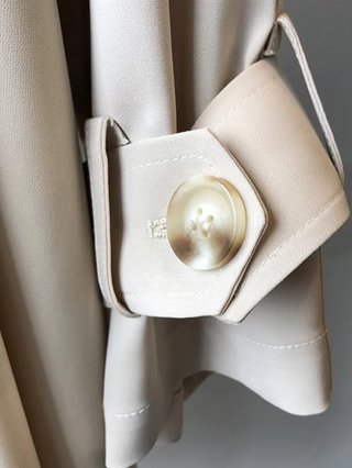 Juliane | Tijdloze lange waterdichte trenchcoat