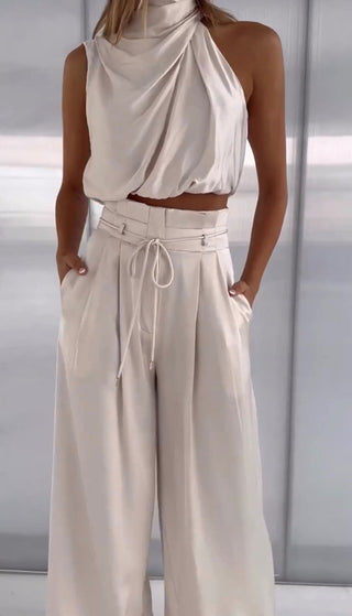 Luxe tweedelige set met elegante top en broek, geschikt voor feestjes en dagelijks gebruik. Champagne