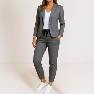 Monique | Elegant en comfortabel damespak Grijs