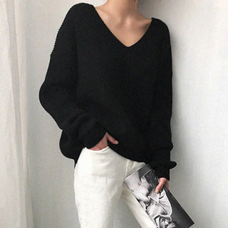 Noor | Comfortabele V-hals trui Zwart