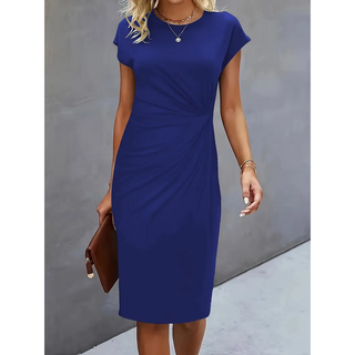 Parsha | Damesjurk met korte mouwen en plooien – Sculpturaal silhouet, getailleerde elegantie en Scandinavische, grootstedelijke gratie marineblauw