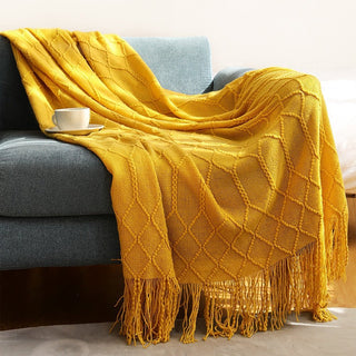 Stijlvol gebreid bankkleed – Scandinavische elegantie en comfort Zonnegeel