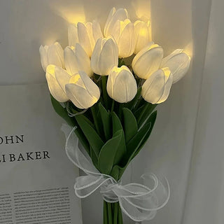 LED Tulp Nachtlampje met Drie Kleurinstellingen Wit