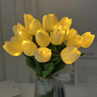 LED Tulp Nachtlampje met Drie Kleurinstellingen Lichtroze