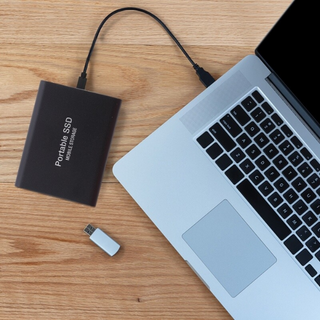 UltraVault Externe SSD – Razendsnelle 4K-opslag met tot 30TB & 1050MB/s Snelheid