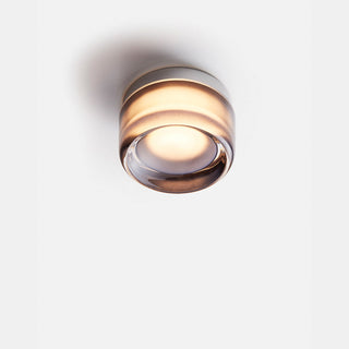 Wandlamp met kuiltjes, zacht licht en gewatteerd patroon, sfeervolle uitstraling. Rook