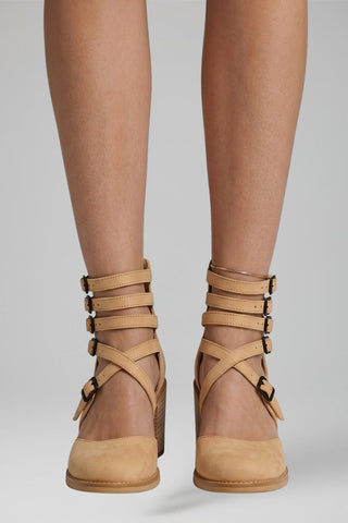 Dames Sandalen met Gecusht Voetbed en Gespsluiting Beige