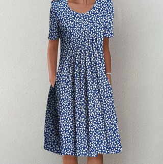Flora | Dames Zomerjurk – Kleurrijke Print & Midi-lengte Blauw 2