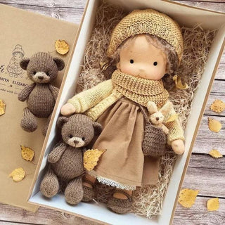 Handgemaakte Winter Waldorf Knuffelpop – Poppi G
